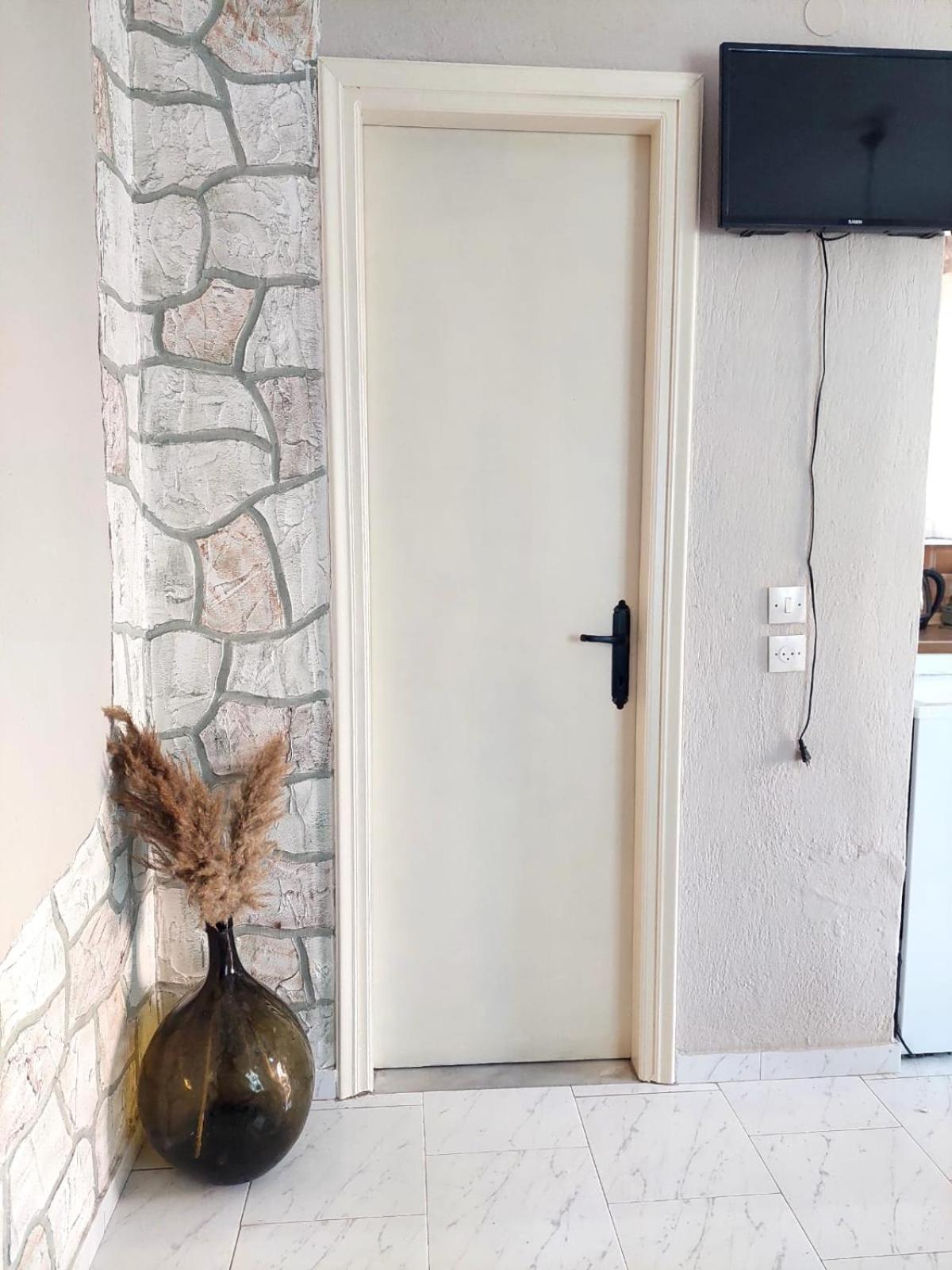 Georgia Apartments Стафилос Екстериор снимка