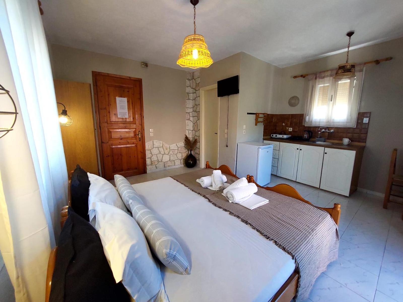 Georgia Apartments Стафилос Екстериор снимка